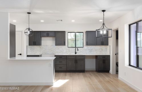 4331 Paseo Del Barranco, Tucson AZ  85745-9545 exterior