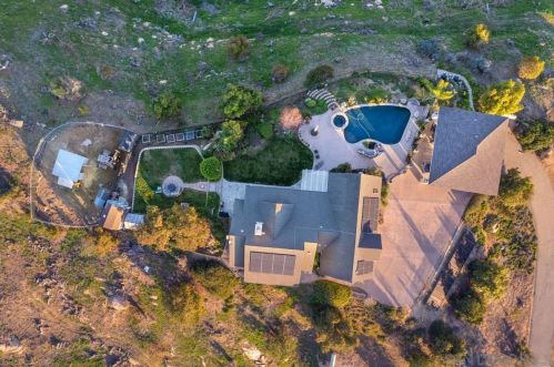 10956 Calle Oro Verde, Valley Center CA  92082-4201 exterior