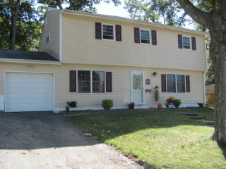 524 Herrick Dr, Dover NJ  07801-2011 exterior
