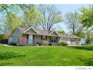 1258 State Rd, Webster, NY 14580-9353