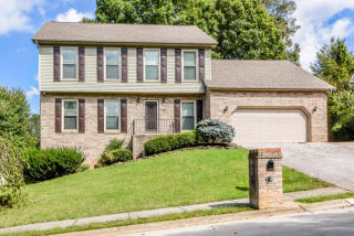 2223 Argonne Dr, Maryville, TN 37804-6220