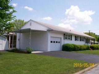 1500 Warpath Dr, Kingsport, TN 37664-3335