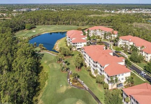 4874 Hampshire Ct, Naples FL  34112-8410 exterior