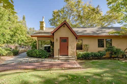 3661 Bankhead Rd, Loomis, CA 95650-9080