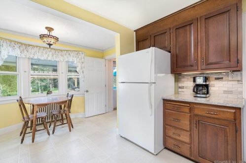 433 Newfield St, Middletown CT 06457-1830 exterior