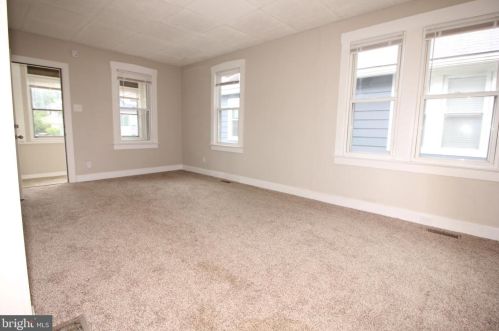 816 Bergen St, Gloucester NJ  08030-1541 exterior