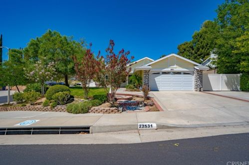 22531 Paragon Dr, Santa Clarita, CA 91350-3615