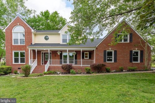 12305 Glade Dr, Fredericksburg, VA 22407-6283