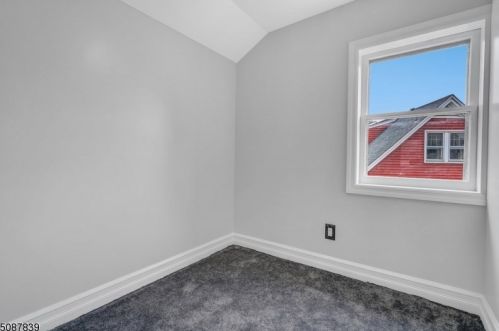 16 Dayton Cres, Bernardsville NJ  07924-2704 exterior