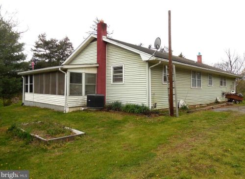 313 Cave Spring Ln, Edinburg VA  22824-3407 exterior