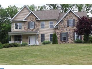 3949 Sawmill Rd, Gardenville, PA