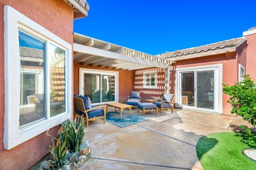 67761 Rio Vista Dr, Cathedral City CA  92234-8636 exterior