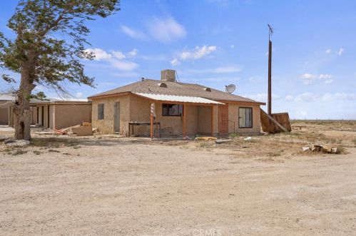 5041 Avenue, Lancaster CA  93534-7428 exterior