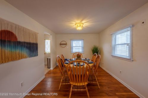 1607 East St, Point Pleasant Beach NJ  08742-4124 exterior