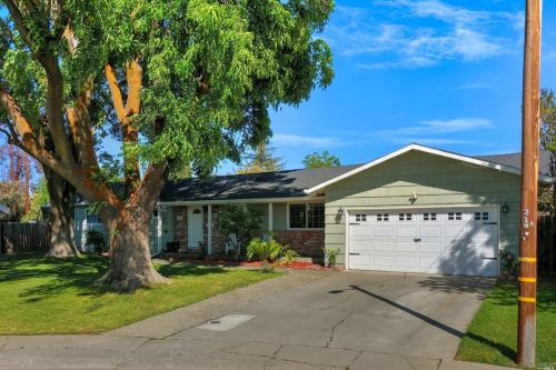 735 Deodara Pl, Liberty Farms, CA 95620-3639