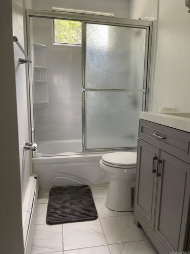 18 Cedar Ln, Poughkeepsie NY  12601-1147 exterior