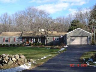 1065 Racebrook Rd, New Haven, CT 06525-2530