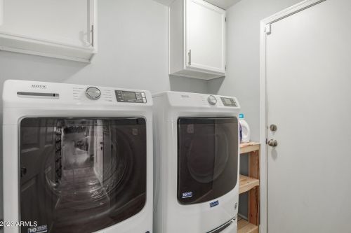 4011 Camino Vivaz, Glendale AZ  85310-5516 exterior