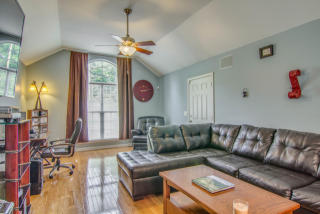 816 Armstrong Ln, Columbia, TN 38401-6912