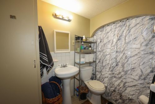 39 Vine St, Nashua NH 03060-3832 exterior