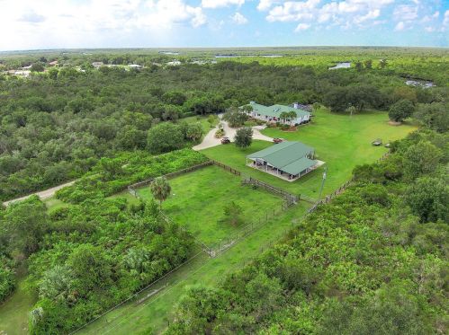 8471 Silver King Dr, Arcadia, FL 34269-6907