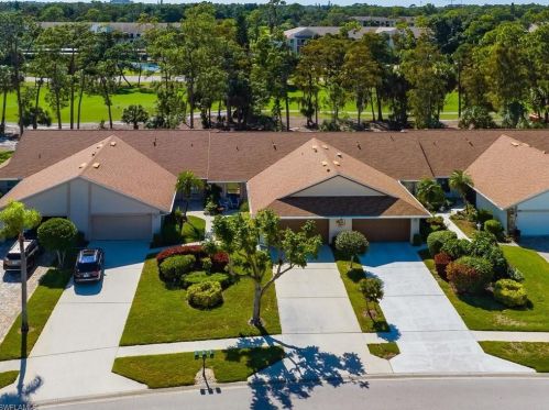 426 Kings Way, Naples, FL 34104-5196