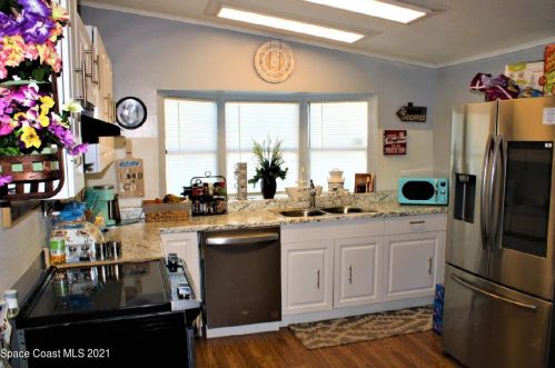 427 Cross Rd, Cocoa, FL 32926-8721