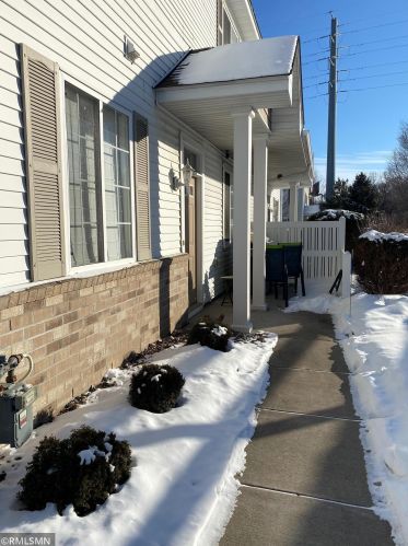 4907 Bisset Ln, South Saint Paul, MN 55076-1320
