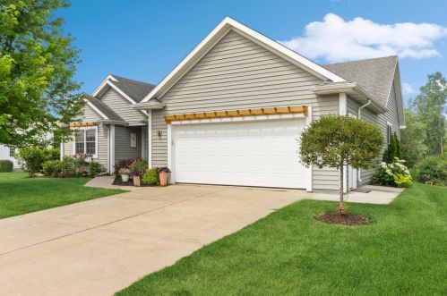 742 Andria Dr, Lake Geneva WI  53147-4745 exterior