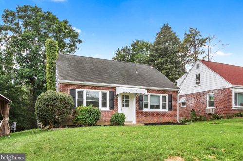 122 Hershey Ave, Lancaster, PA 17603-5428