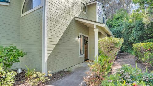 2101 Henry Ave, Pinole CA  94564-1771 exterior