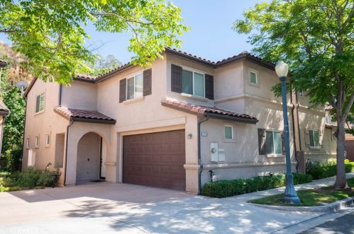 21138 Avenida De Sonrisa, Santa Clarita, CA 91350-3224