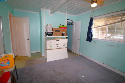 65 Anchor Dr, West Pittsburg, CA 94565-1402