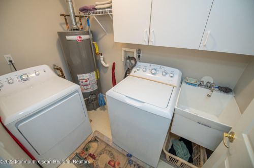 21 Oakmont Rd, Lakewood NJ  08701-5764 exterior