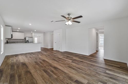 2911 5 Pl, Cape Coral FL  33904-3410 exterior