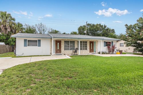8854 Dania Dr, West Palm Beach, FL 33410-6205