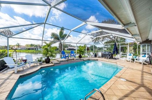 4270 Longshore Way, Naples FL  34119-8894 exterior