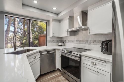 5797 Menorca Dr, San Diego CA  92124-1105 exterior