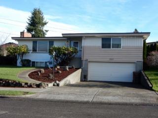 1223 Geiger St, Tacoma, WA 98465-1522