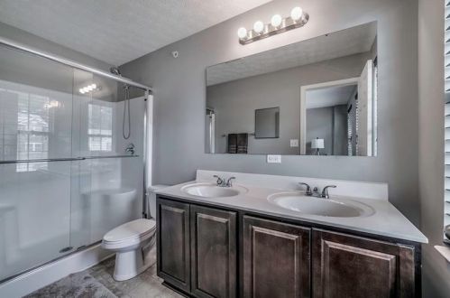 1509 Canterbury Dr, Imperial PA  15126-9186 exterior