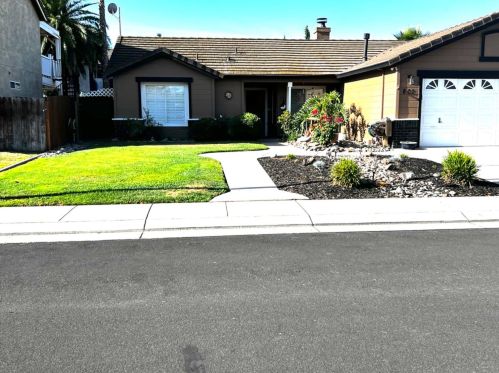 802 Prairie Dunes Dr, Lathrop, CA 95330-9008