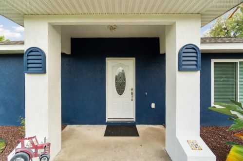 523 Ocala St, Umatilla, FL 32784-7921