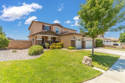 8822 Mora Ct, Lancaster, CA 93536-7733