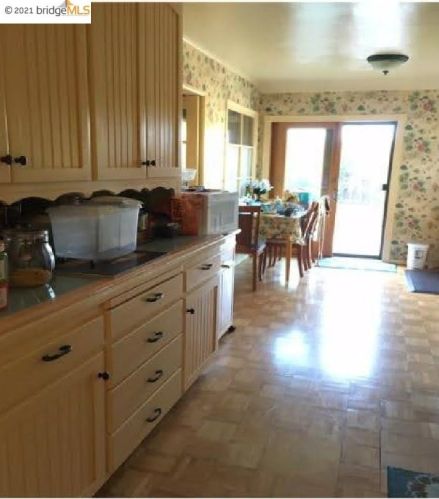 2835 Bissell Ave, Richmond, CA 94804-1907