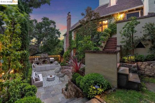 1 Downey Pl, Oakland CA  94610-1809 exterior