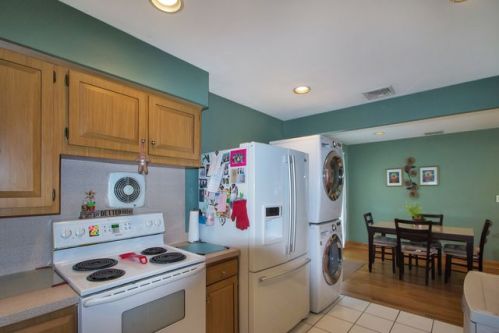 3233 Mark Alan Dr, North Wantagh, NY 11793-1840