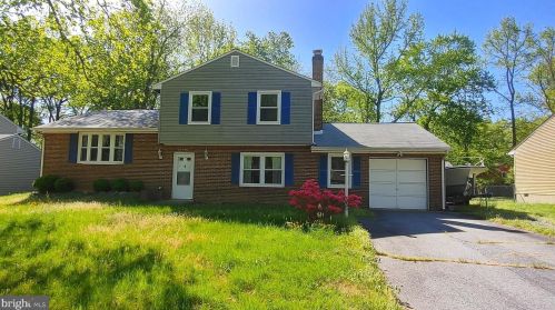 7 Olympic Dr, Fredericksburg, VA 22408-2527