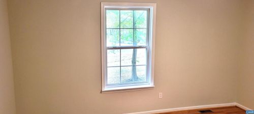 14 Riverwood Ct, Bybee VA  22963-3354 exterior