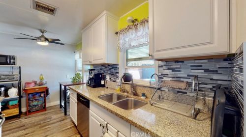 44420 Date Ave, Lancaster CA 93534-3512 exterior