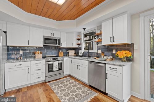 203 Tall Pines Ave, Locust Grove VA  22508-5448 exterior